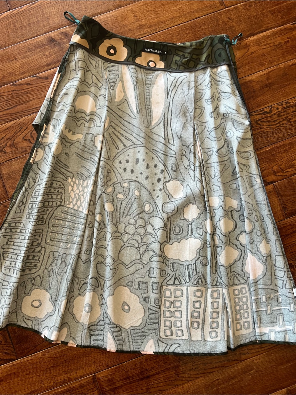 Marimekko Green and Cream Graphic A-Line Skirt - Picture 12 of 16